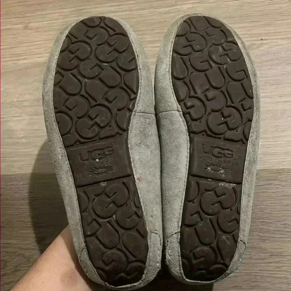 Ugg Slippers - Picture 4 of 4